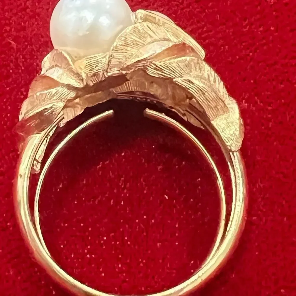 Vintage Avon faux pearl ring